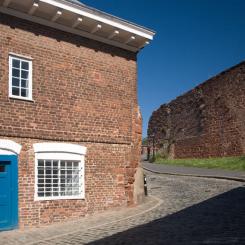 Exeter City Wall - Quay Hill